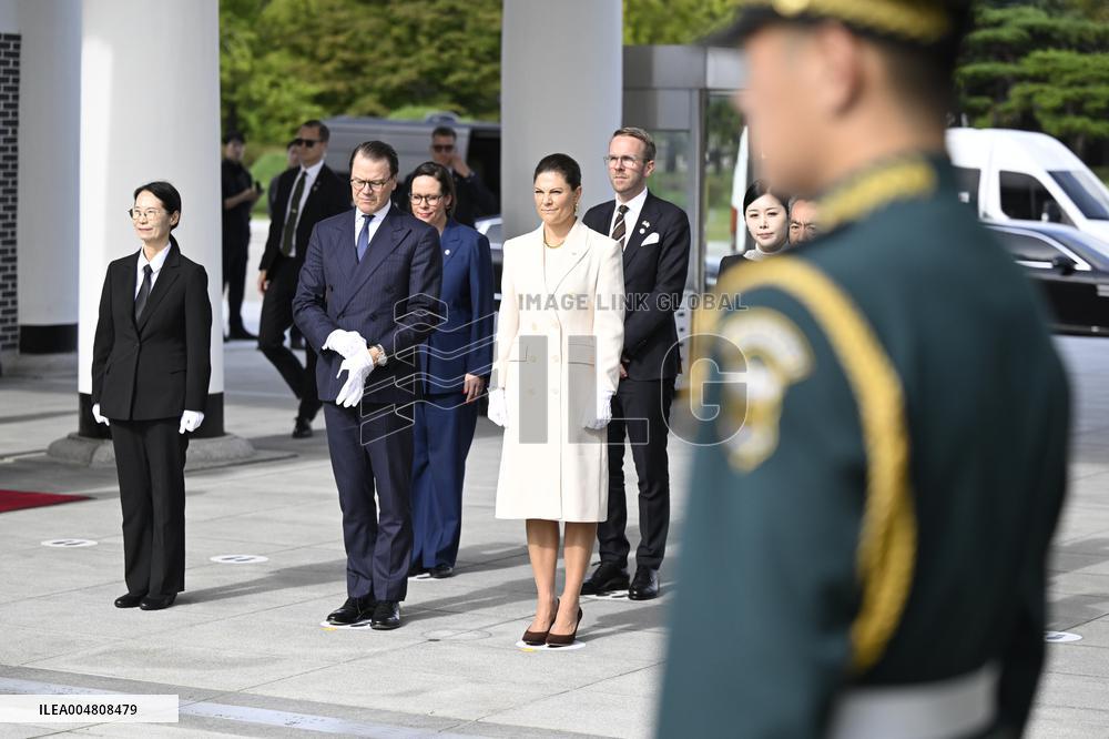 CROWN PRINCESS IN SEOUL