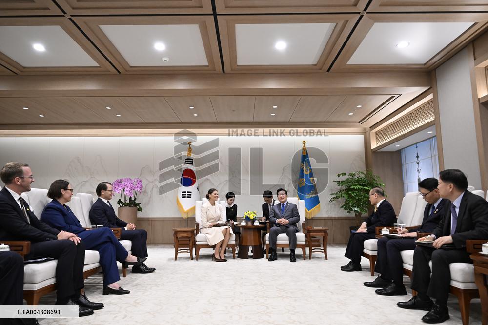 CROWN PRINCESS IN SEOUL