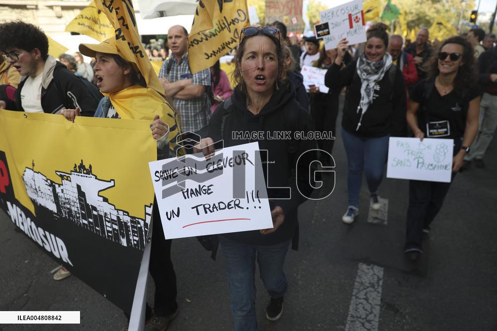 Protest Against the Mercosur Agreement - Paris