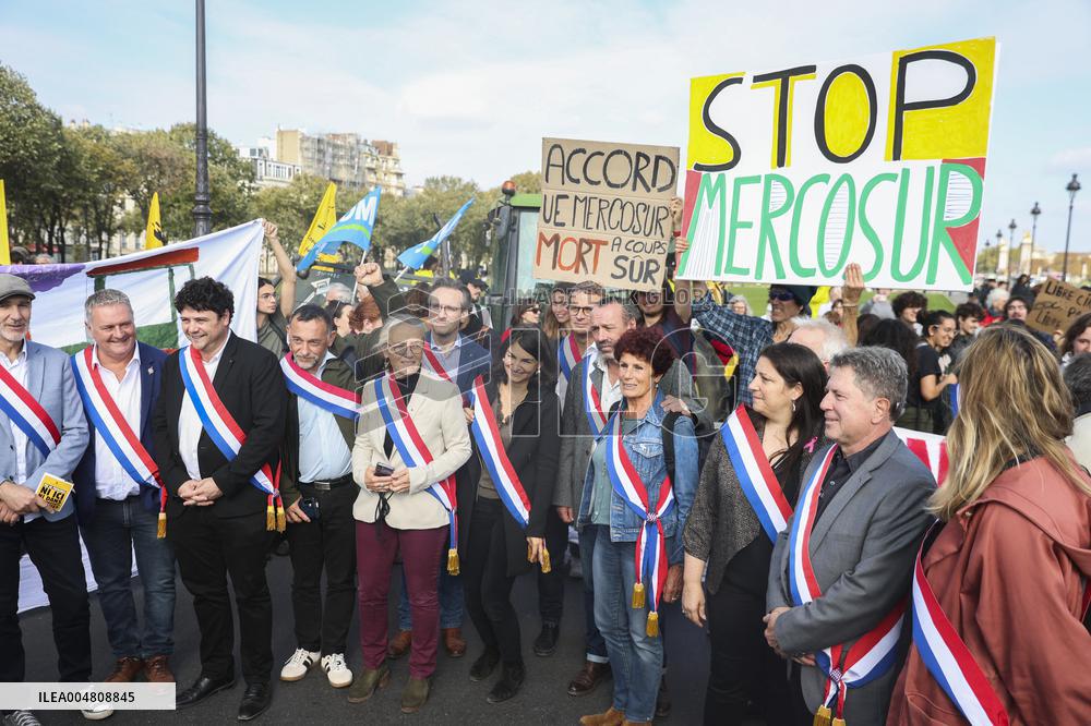 Protest Against the Mercosur Agreement - Paris