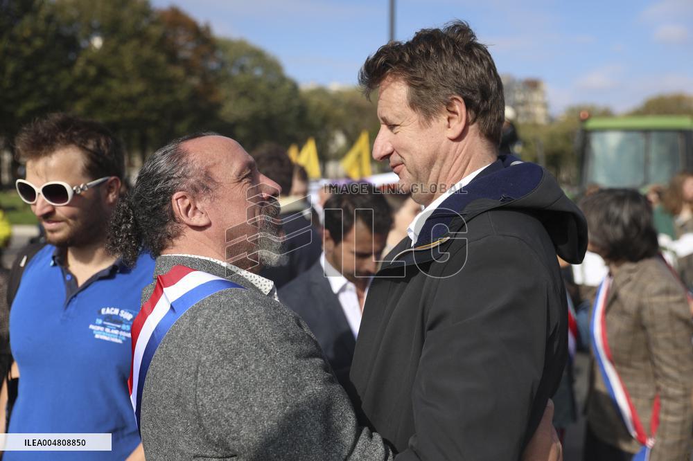 Protest Against the Mercosur Agreement - Paris