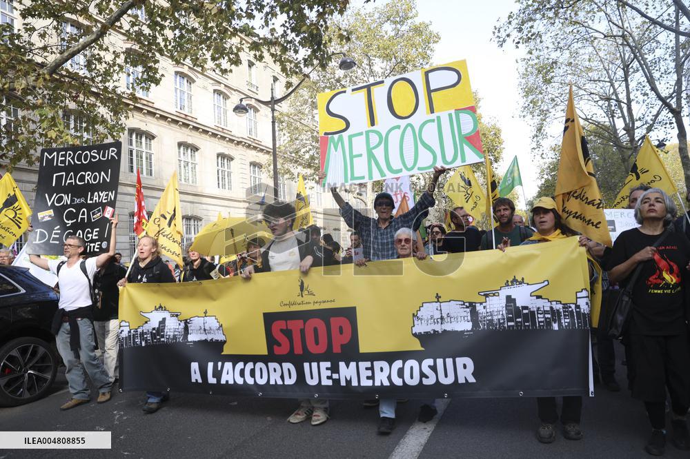Protest Against the Mercosur Agreement - Paris