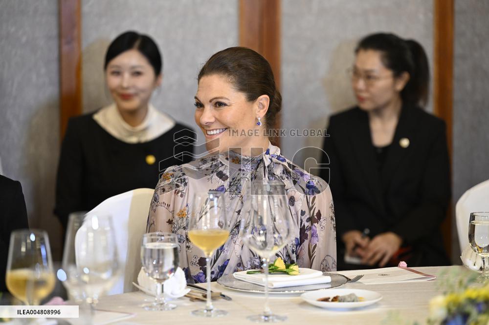 CROWN PRINCESS IN SEOUL