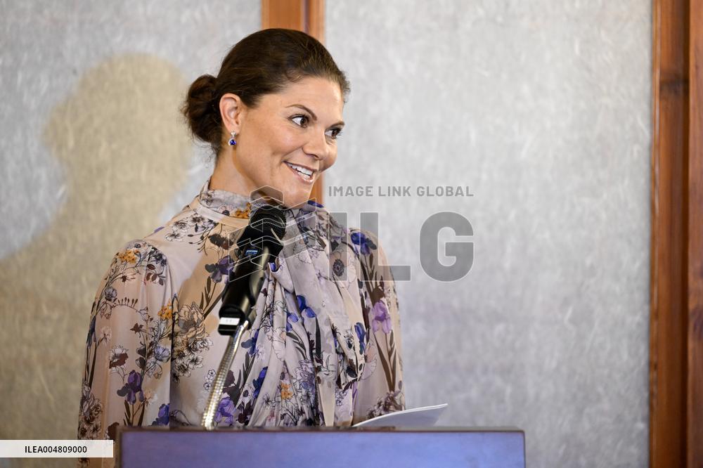 CROWN PRINCESS IN SEOUL