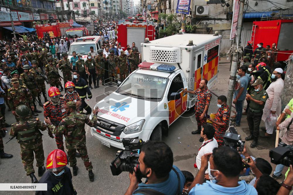 Bangladesh Garment Factory Fire Kills at Least 16