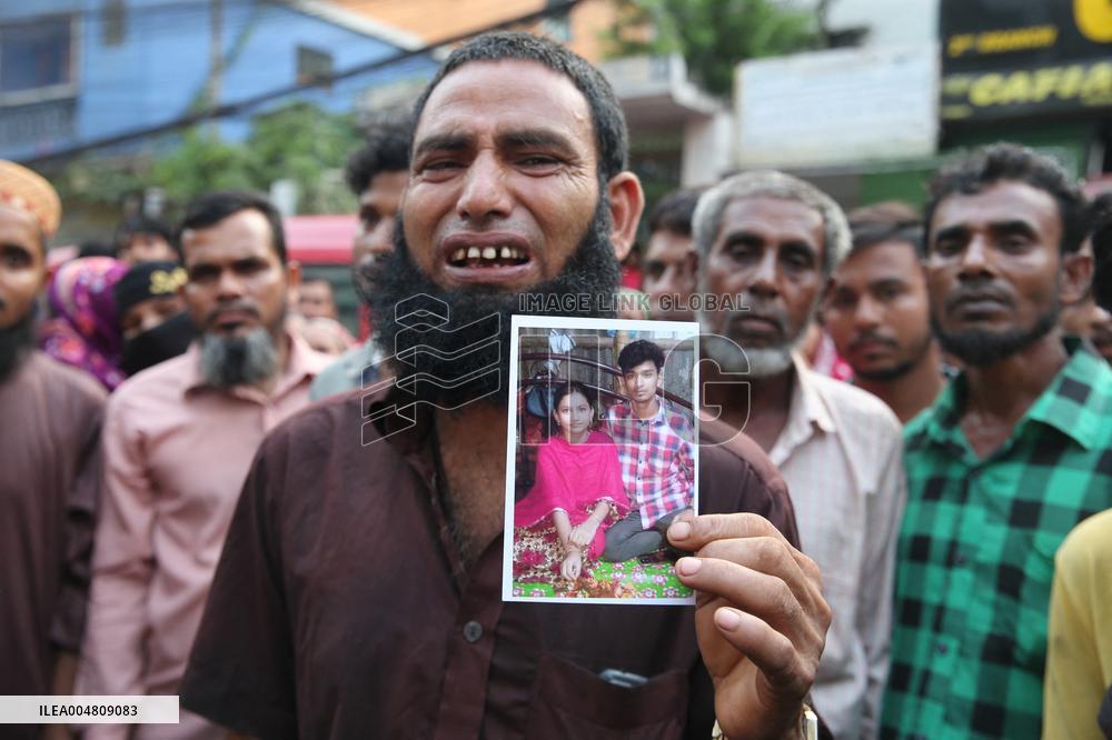 Bangladesh Garment Factory Fire Kills at Least 16