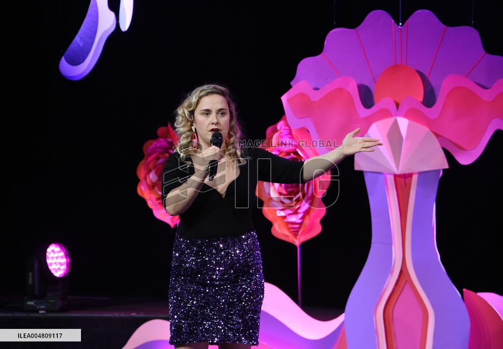 Swann Perisse Performs Sexe Up Show - Paris