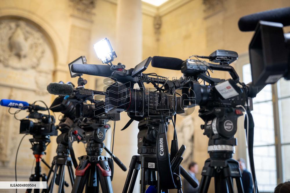 Illustration of Television Cameras - Paris AJ