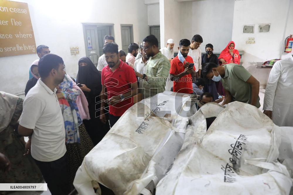 Bangladesh Garment Factory Fire Kills at Least 16