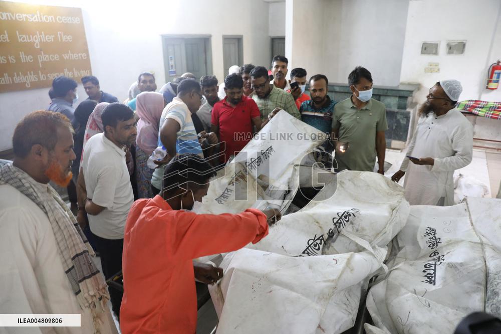 Bangladesh Garment Factory Fire Kills at Least 16