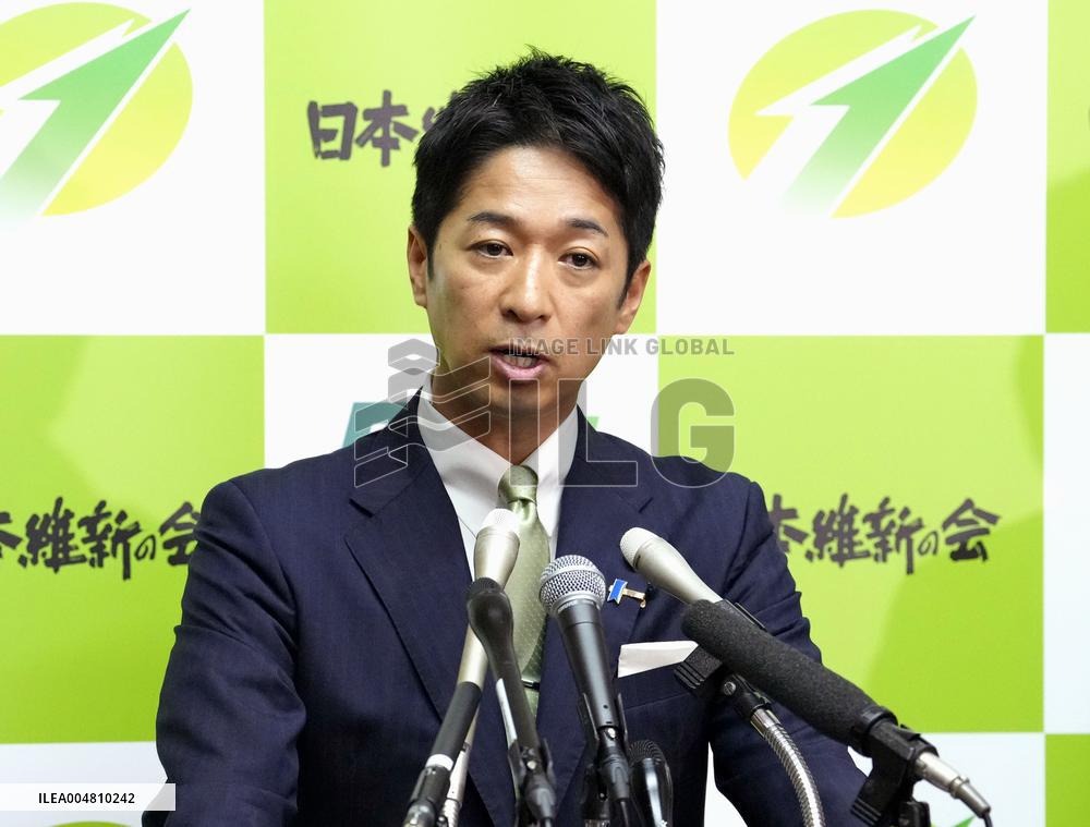 Japan's LDP, opposition JIP hold coalition talks