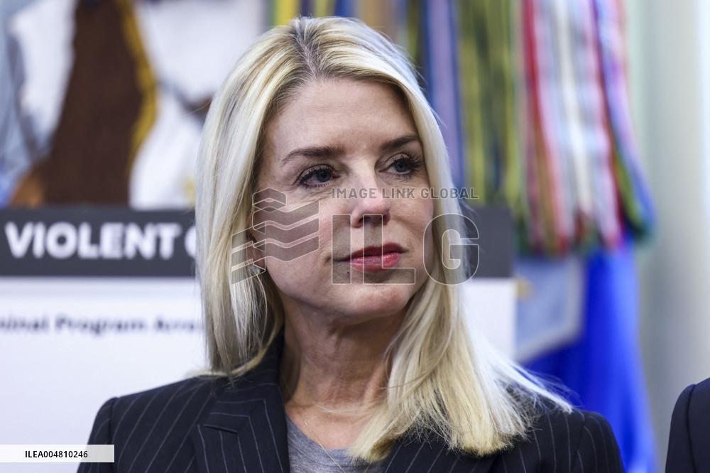 US President Donald Trump and FBI Director Kash Patel speak in the Oval Office