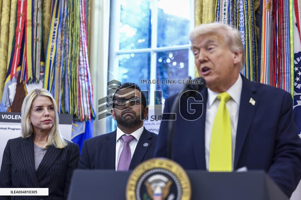 US President Donald Trump and FBI Director Kash Patel speak in the Oval Office
