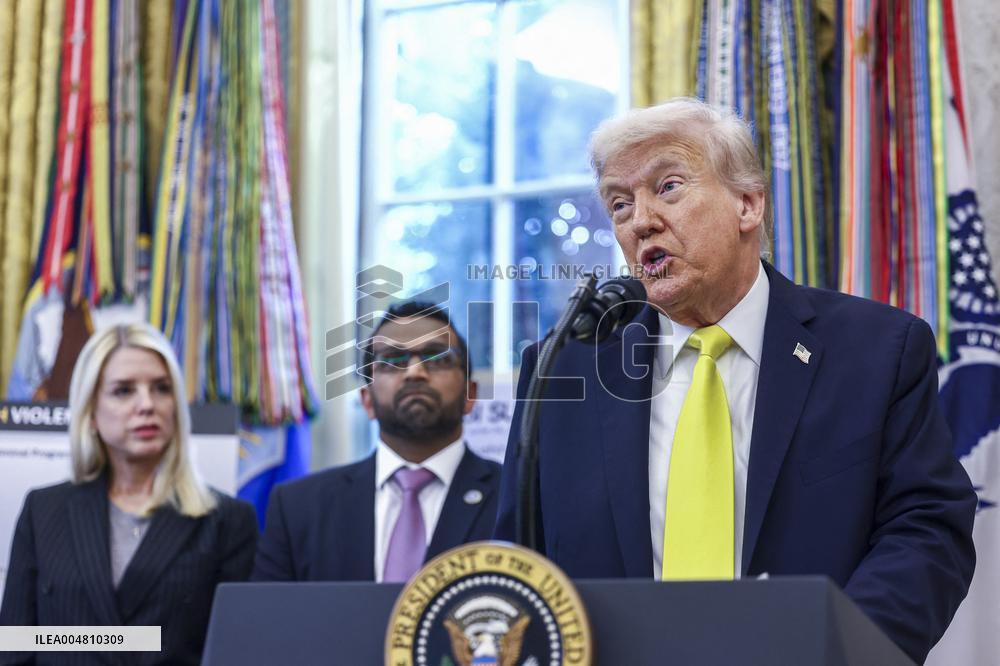 US President Donald Trump and FBI Director Kash Patel speak in the Oval Office