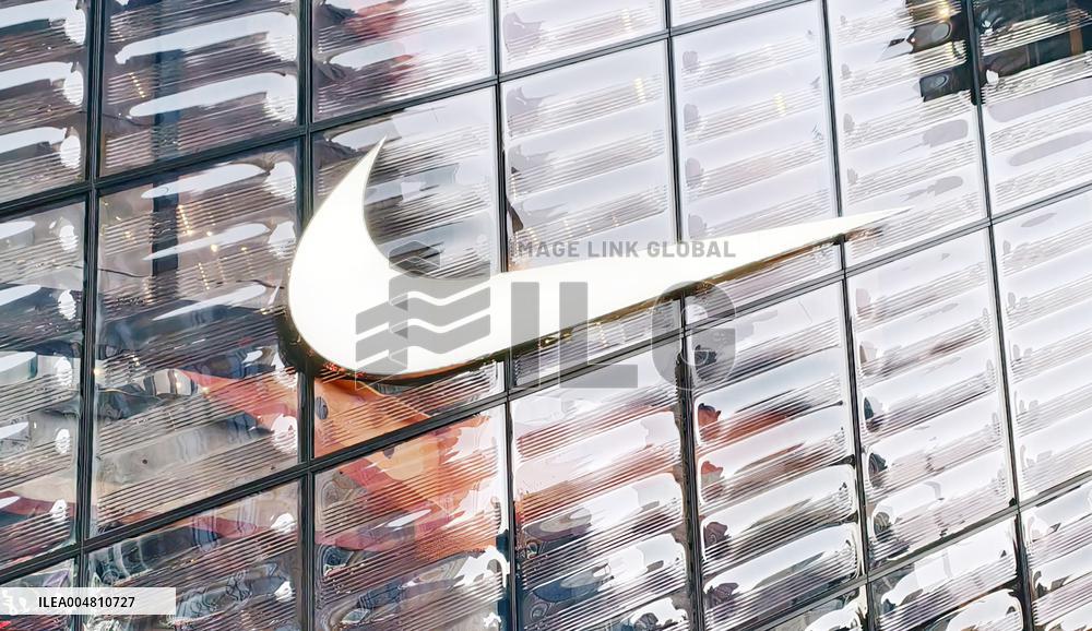 Nike 001 Flagship Store
