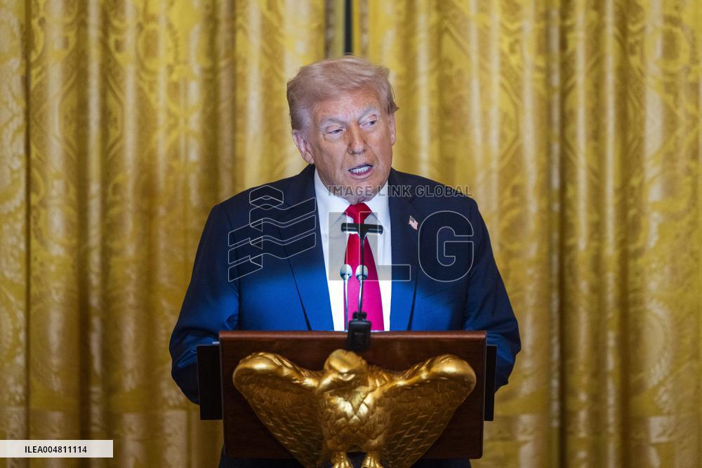 Trump speaks at a fundraiser for his ballroom extension