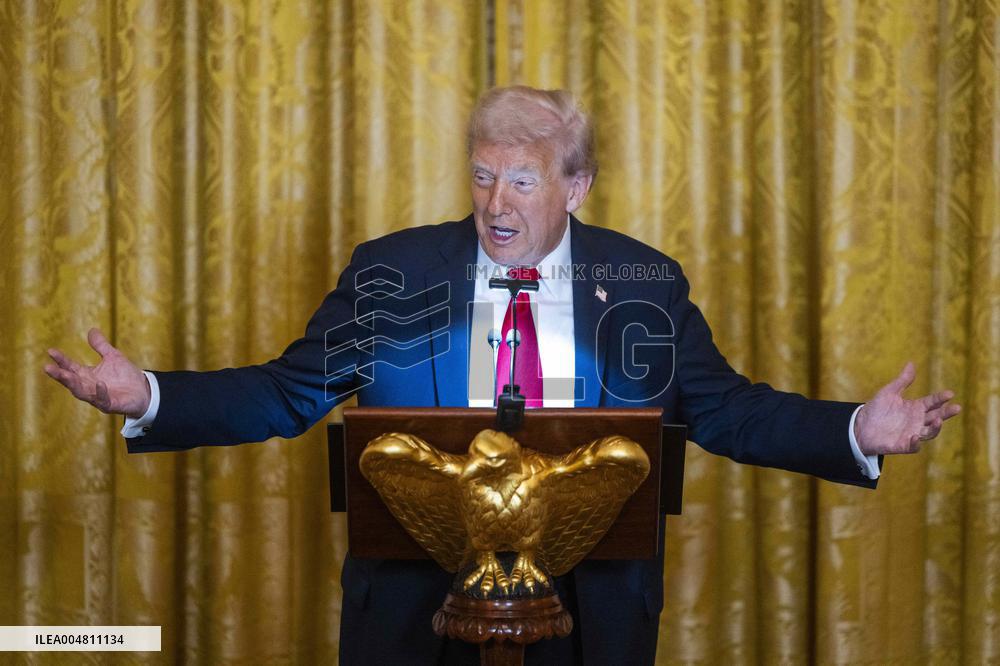 Trump speaks at a fundraiser for his ballroom extension