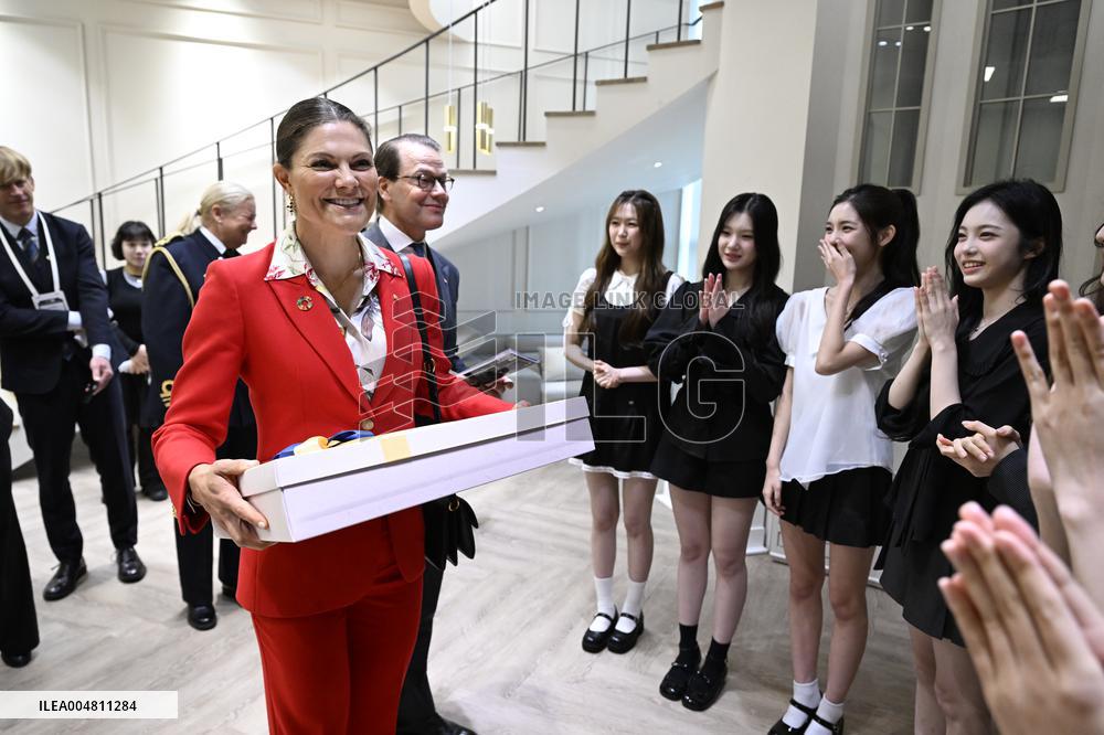 CROWN PRINCESS IN SEOUL