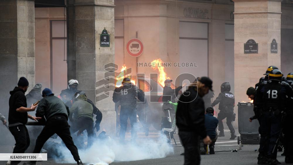 Filming Of Quentin Dupieux New Movie Full Phil - Paris