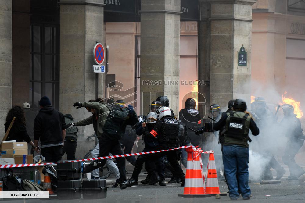 Filming Of Quentin Dupieux New Movie Full Phil - Paris