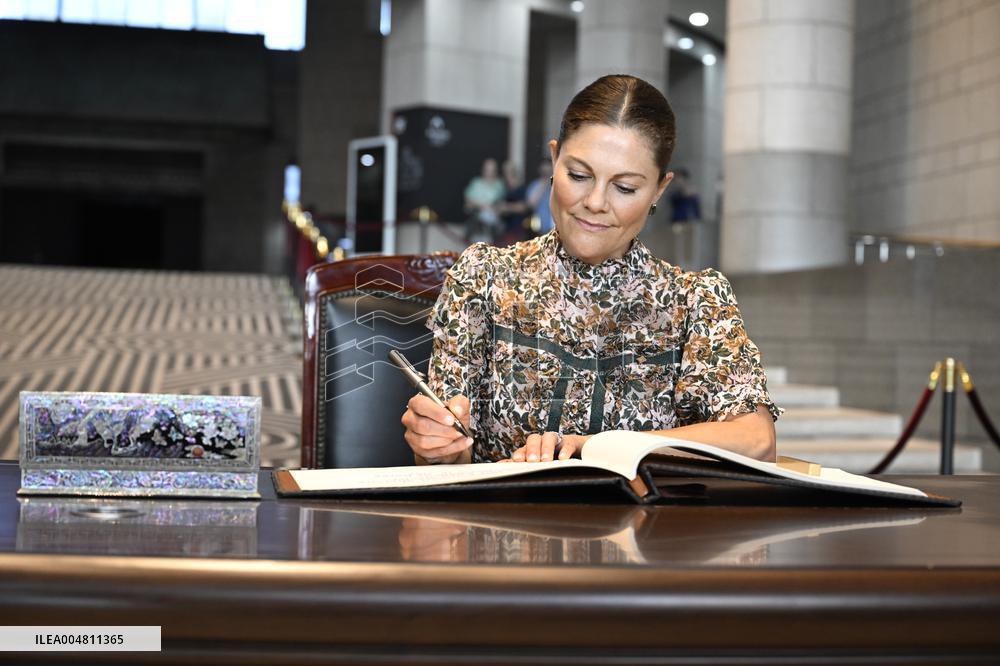 CROWN PRINCESS IN SEOUL