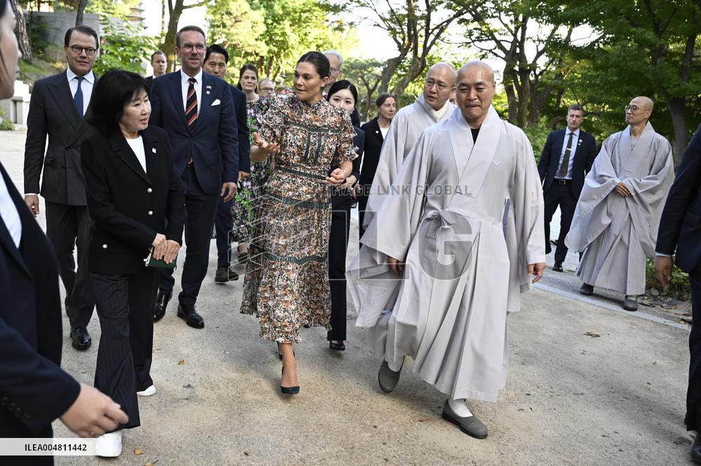 CROWN PRINCESS IN SEOUL