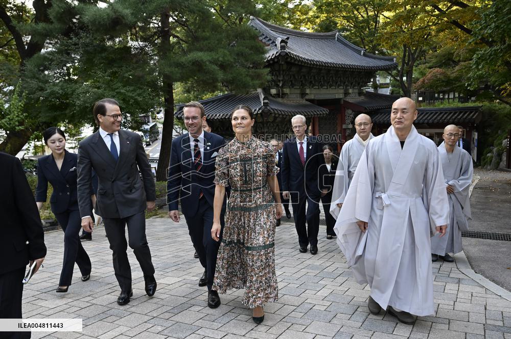 CROWN PRINCESS IN SEOUL