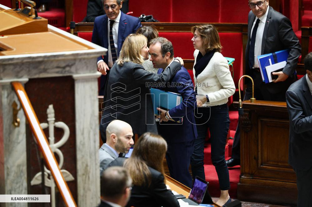 No-Confidence Motion Against Prime Minister Lecornu Government - Vote - Paris