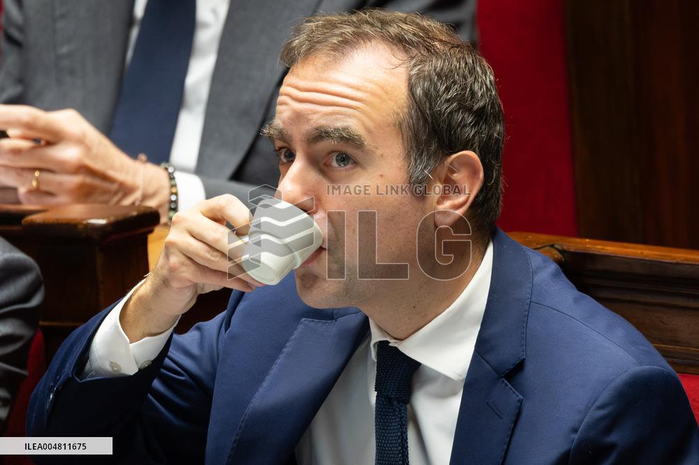 No-confidence motion against Prime Minister Lecornu government - Paris