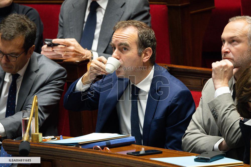 No-confidence motion against Prime Minister Lecornu government - Paris