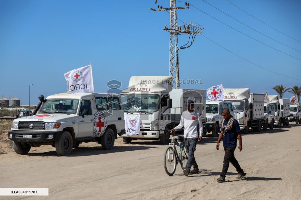 Bodies of Palestinians Handed Over from Israel to The Red Cross - Gaza