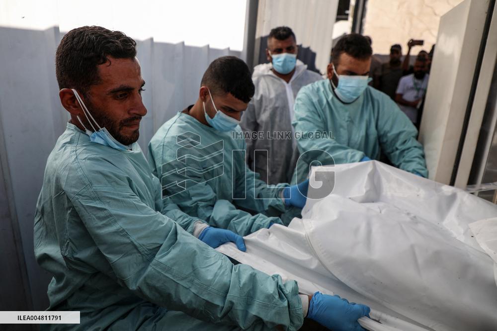 Bodies of Palestinians Handed Over from Israel to The Red Cross - Gaza