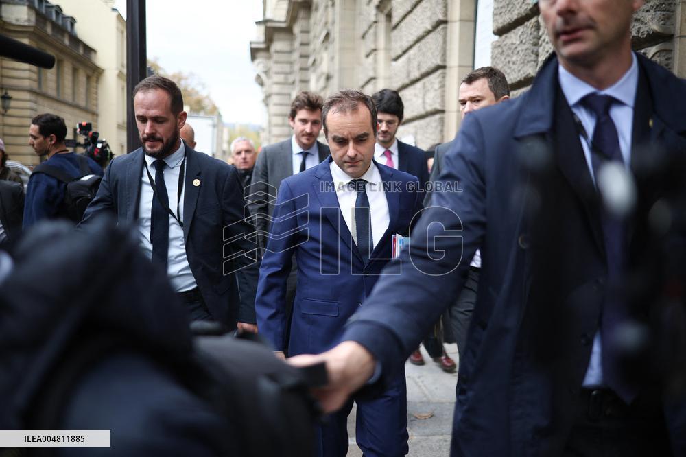 PM Lecornu Walks To Matignon - Paris