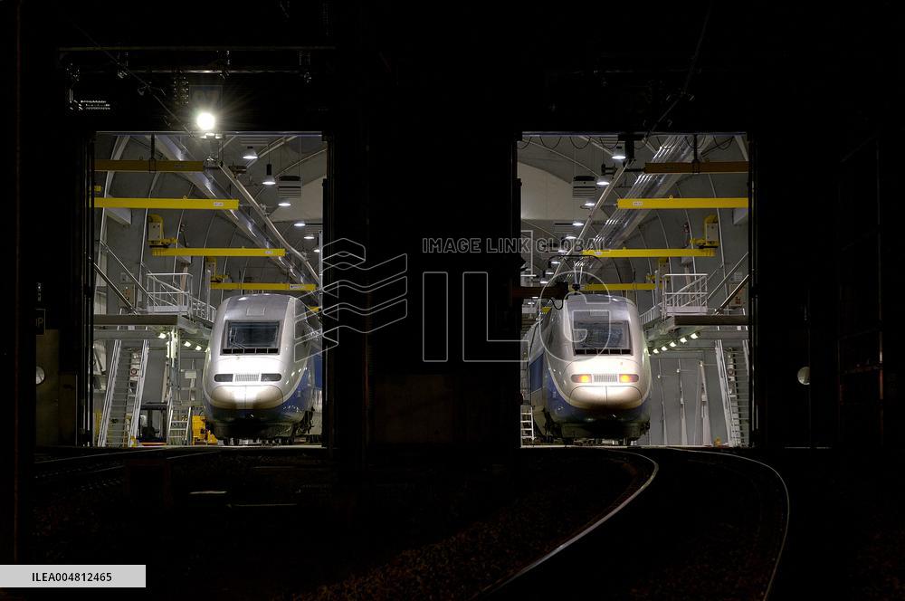 Illustration - Train