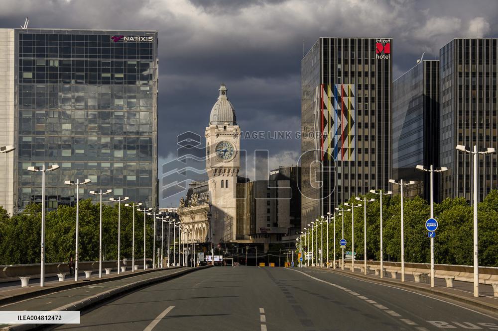 Illustration - Train