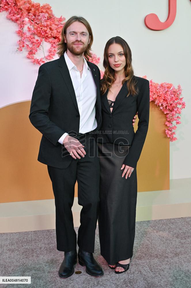 Netflix’s ‘Nobody Wants This’ season 2 Premiere