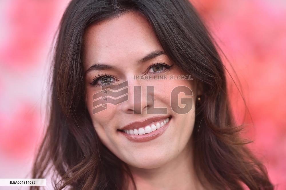 Netflix’s ‘Nobody Wants This’ season 2 Premiere