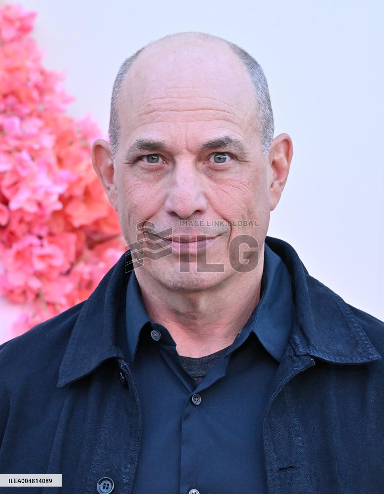 Netflix’s ‘Nobody Wants This’ season 2 Premiere