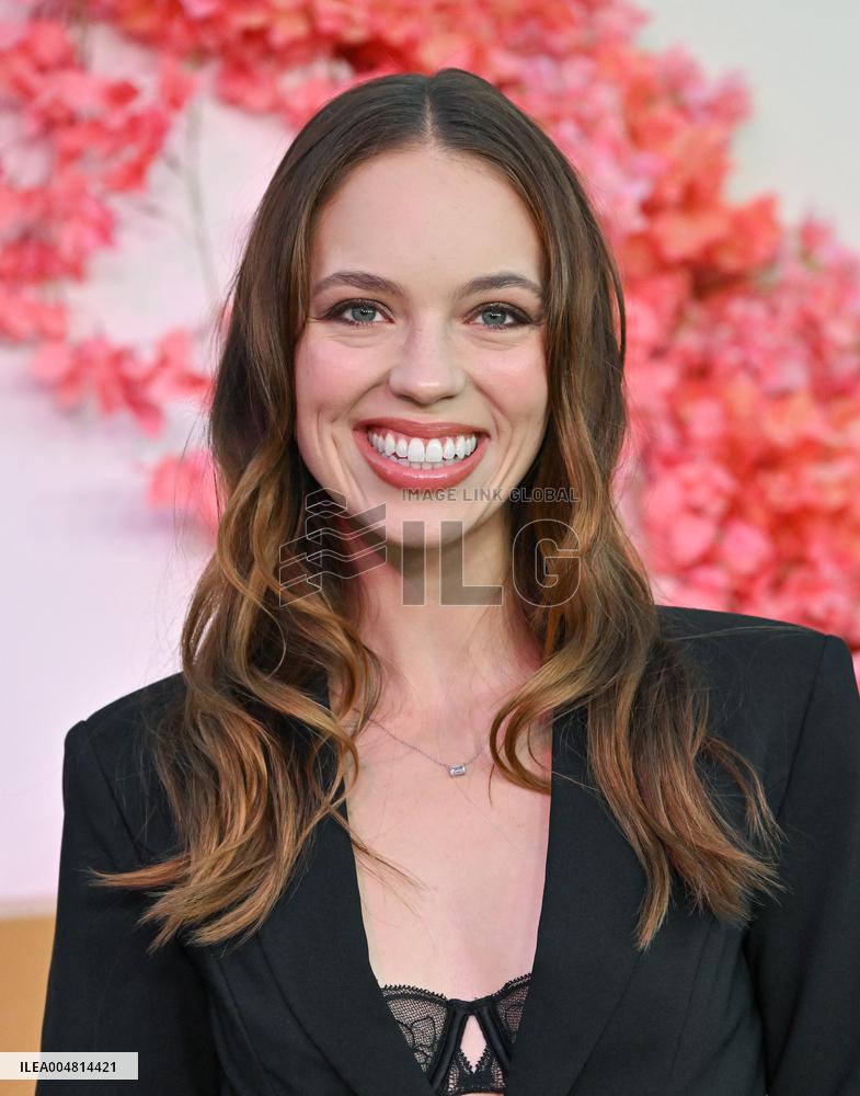 Netflix’s ‘Nobody Wants This’ season 2 Premiere