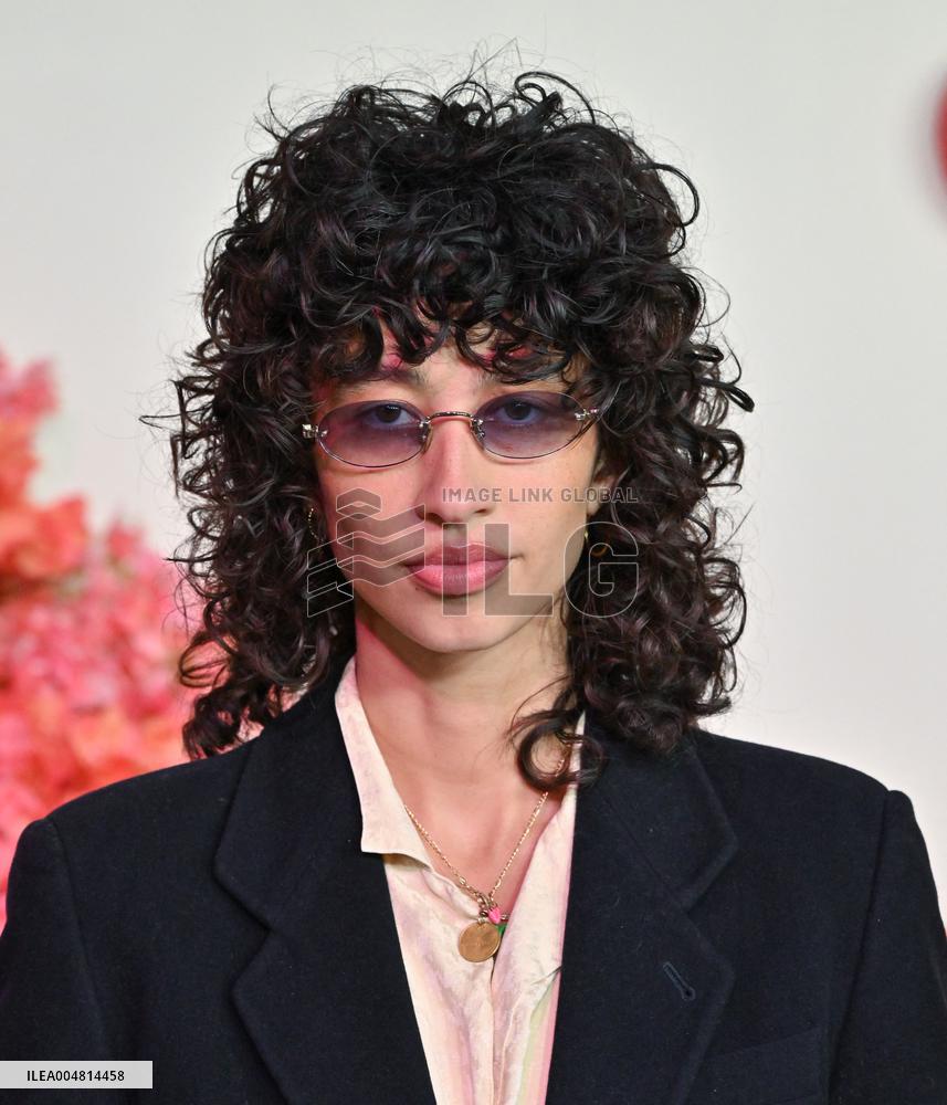 Netflix’s ‘Nobody Wants This’ season 2 Premiere