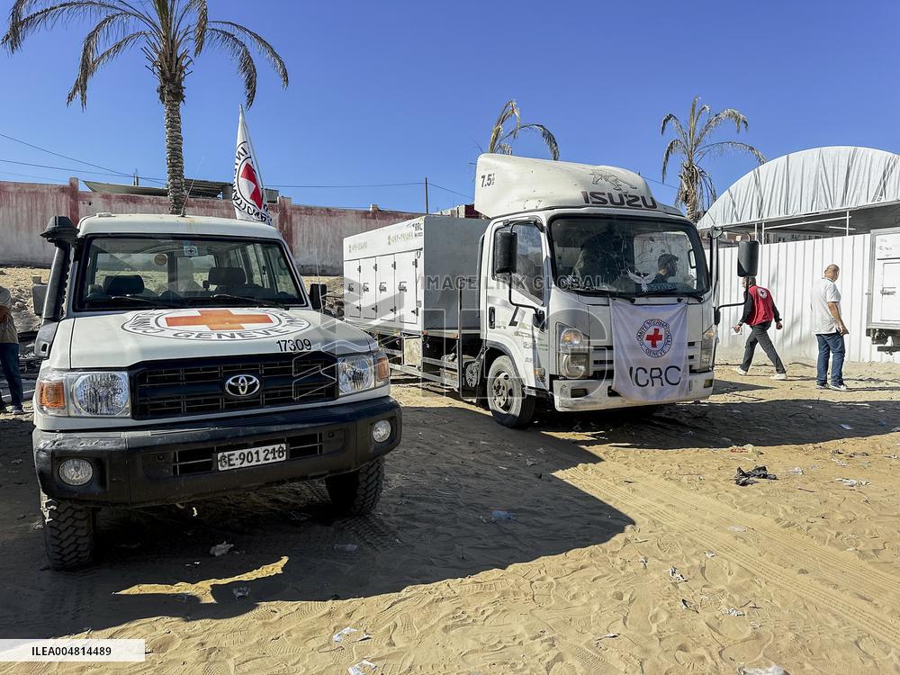 Gaza Receives Prisoner Bodies