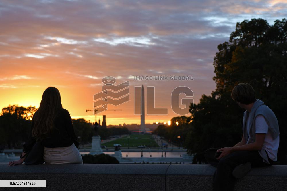 Washington Monuments Illustrations - USA