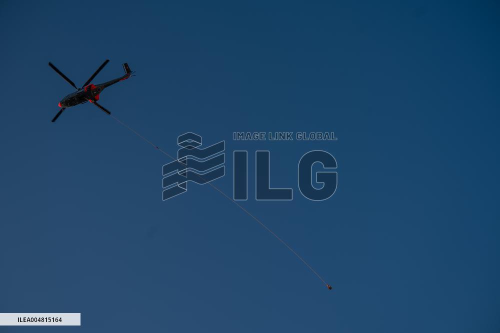 Golden Crown Reinstalled On Virgin Statue - Marseille