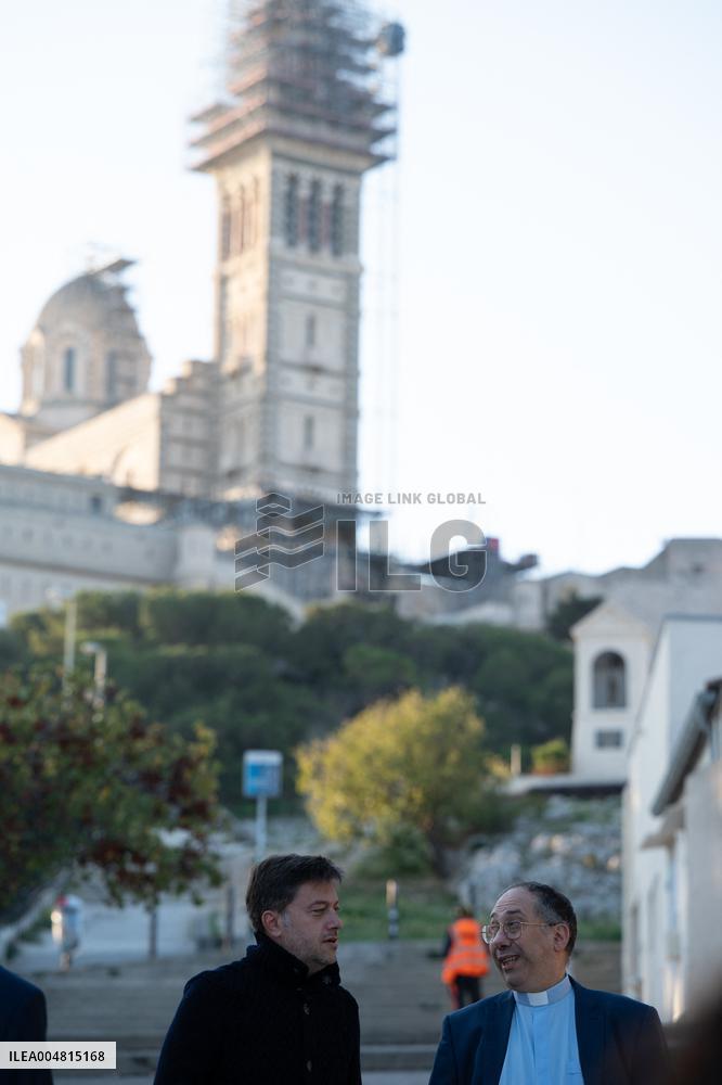 Golden Crown Reinstalled On Virgin Statue - Marseille