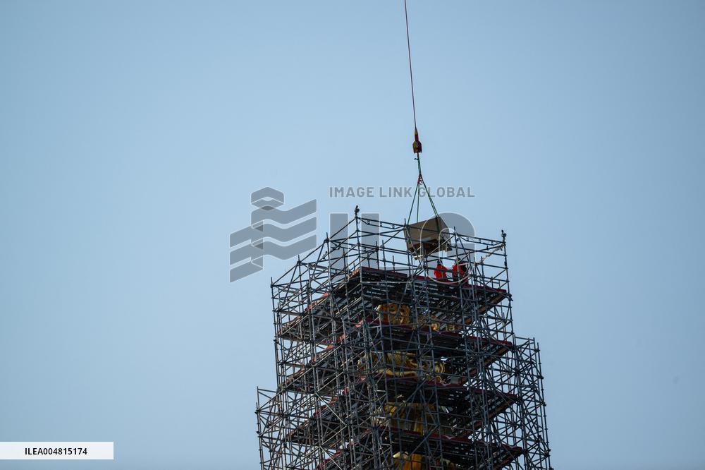 Golden Crown Reinstalled On Virgin Statue - Marseille