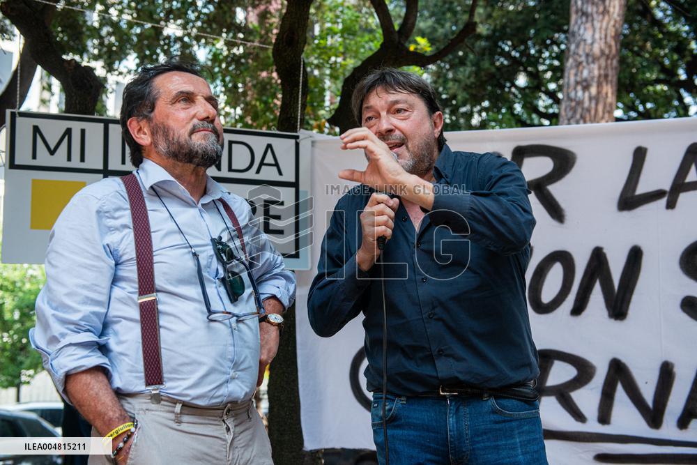 A Rischio i programmi Rai, la protesta oggi dei giornalisti davanti la sede Rai di Viale Mazzini contro l’accordo sindacale