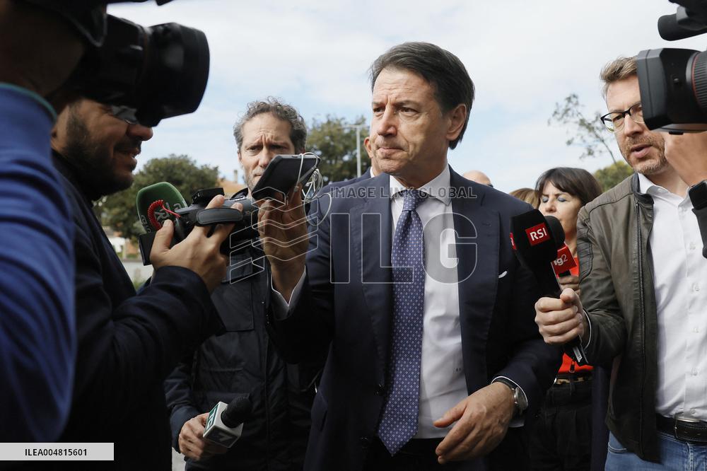 Bomb Attack Targets Journalist's Home - Rome