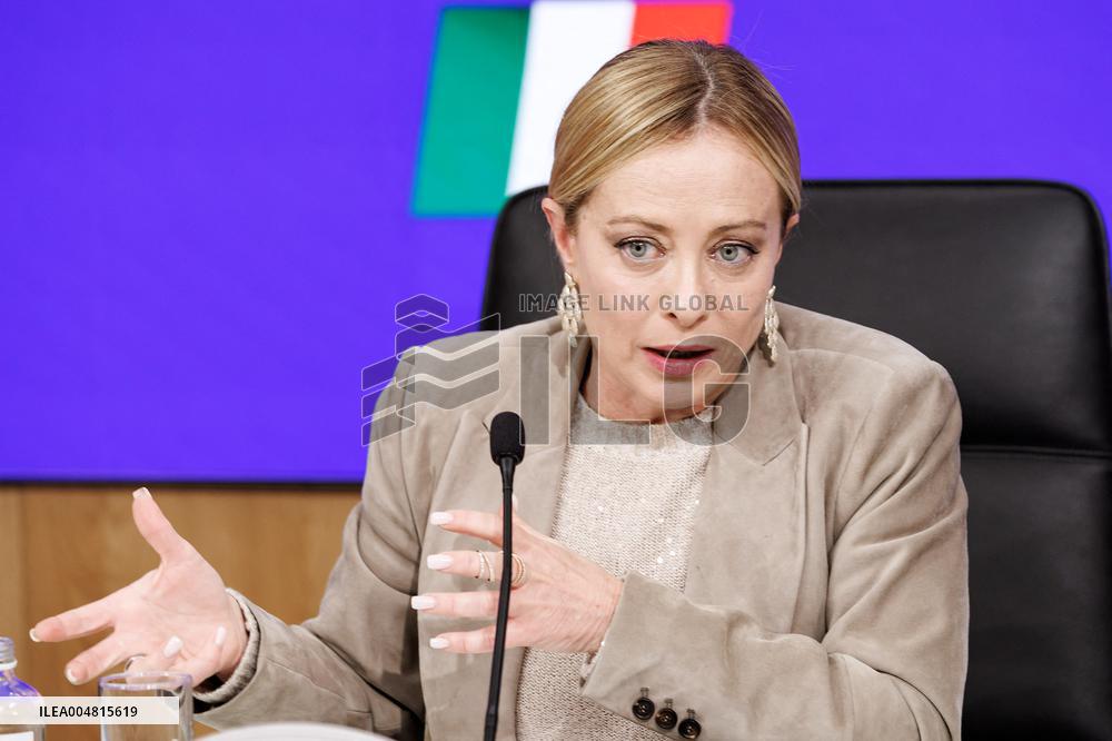 Government Ministers Present Budget Law In Rome