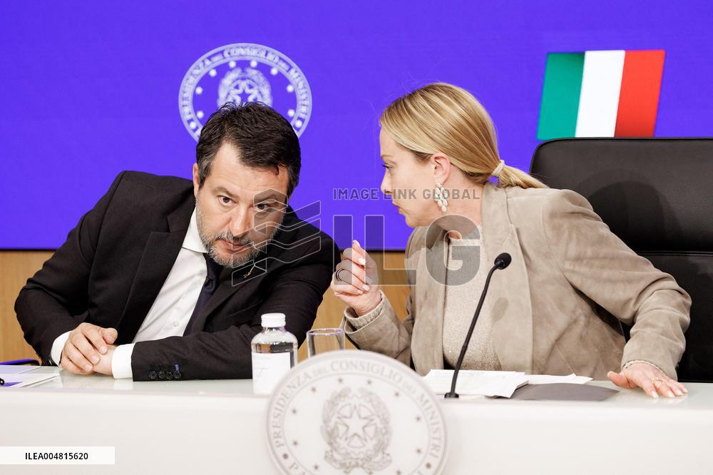 Government Ministers Present Budget Law In Rome