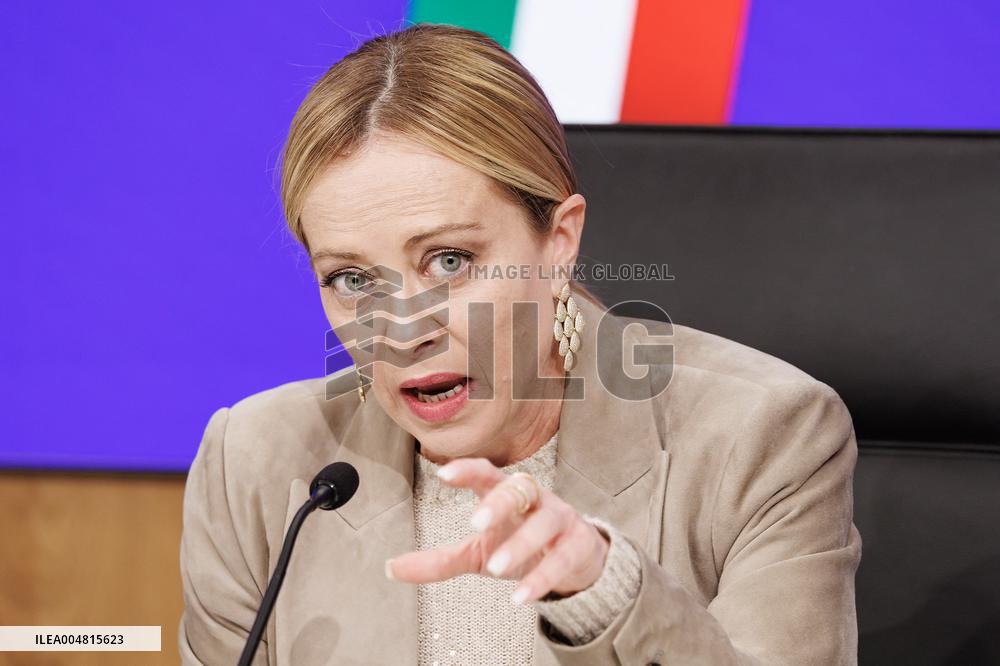 Government Ministers Present Budget Law In Rome